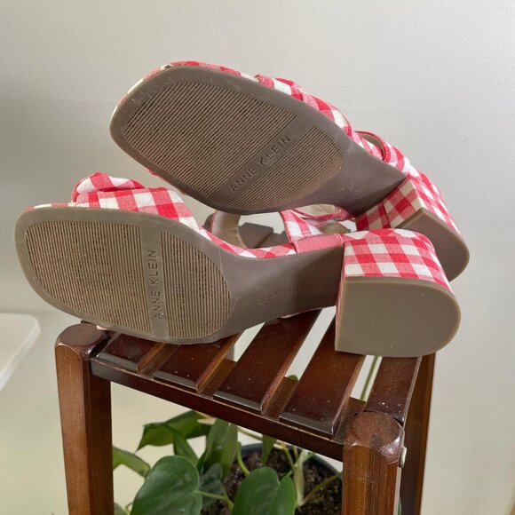 Anne Klein iflex Red Gingham Sandals with Bows - Picture 2 of 3